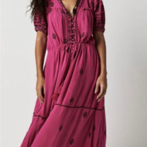 NWT Free people Riley Embroidered Maxi Dress size XS
Retail $188
New wit… - Picture 4 of 13